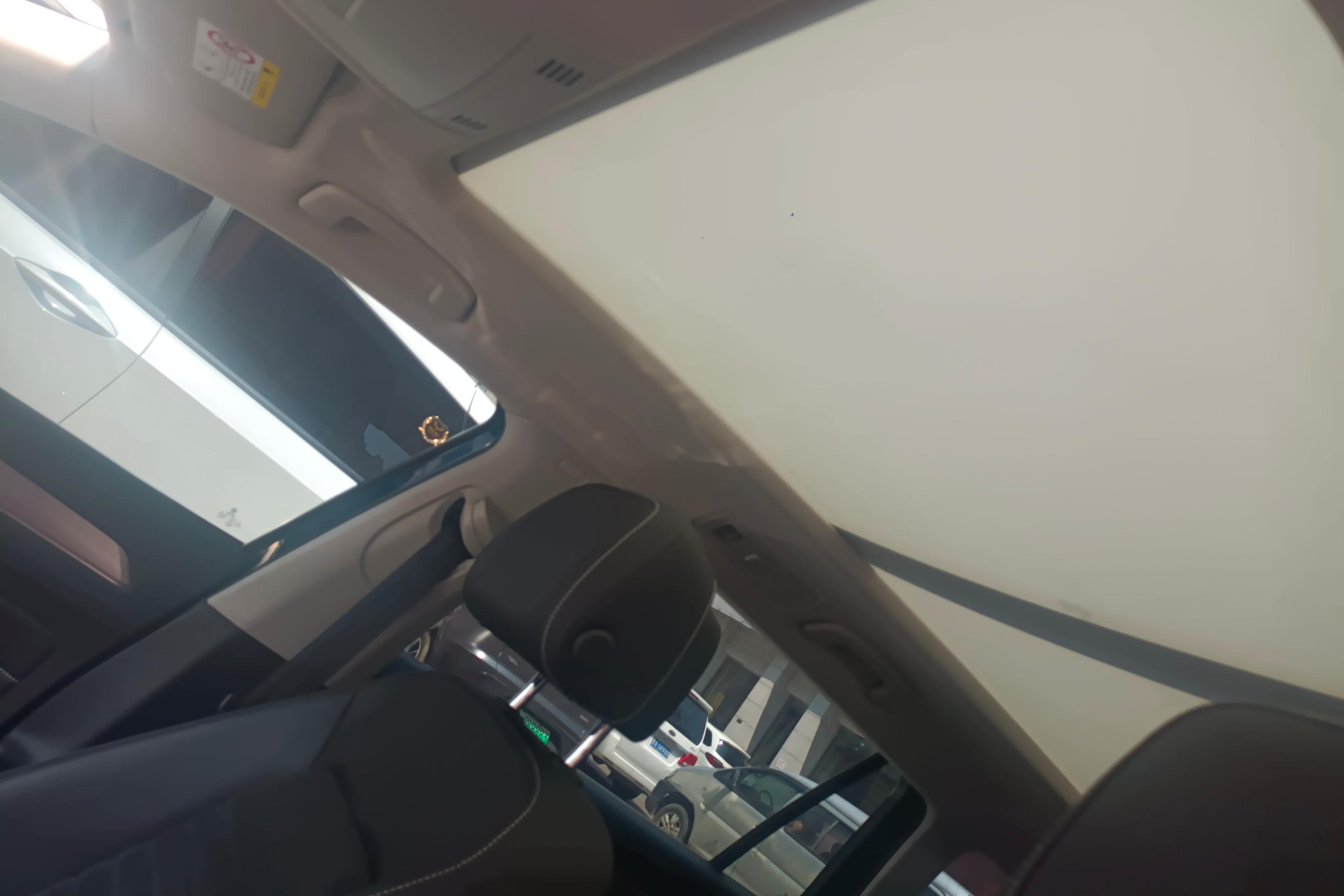 Volkswagen Passat Variant 2021 immagine di auto #24