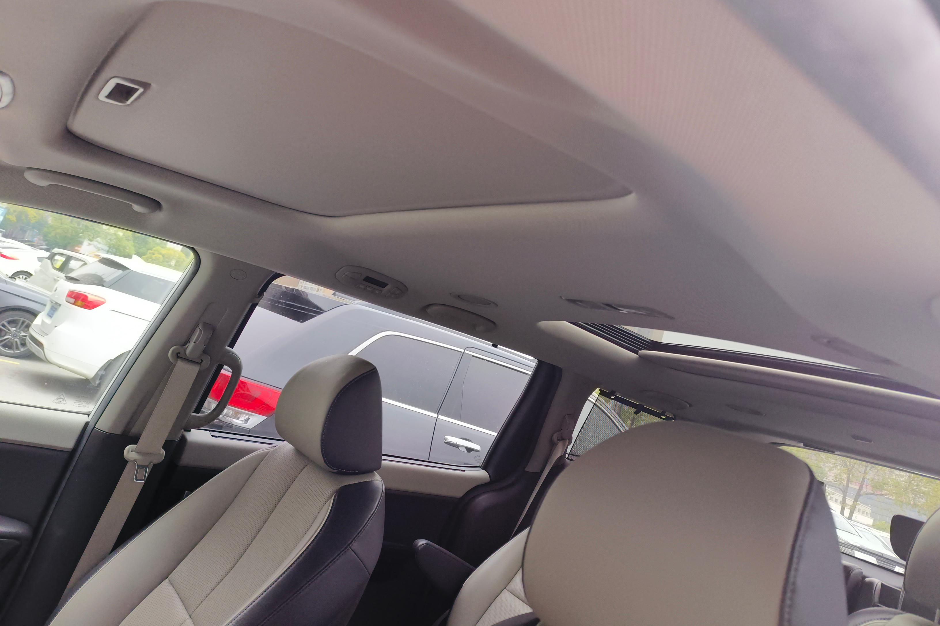 Kia Carnival 2018 изображение автомобиля #24