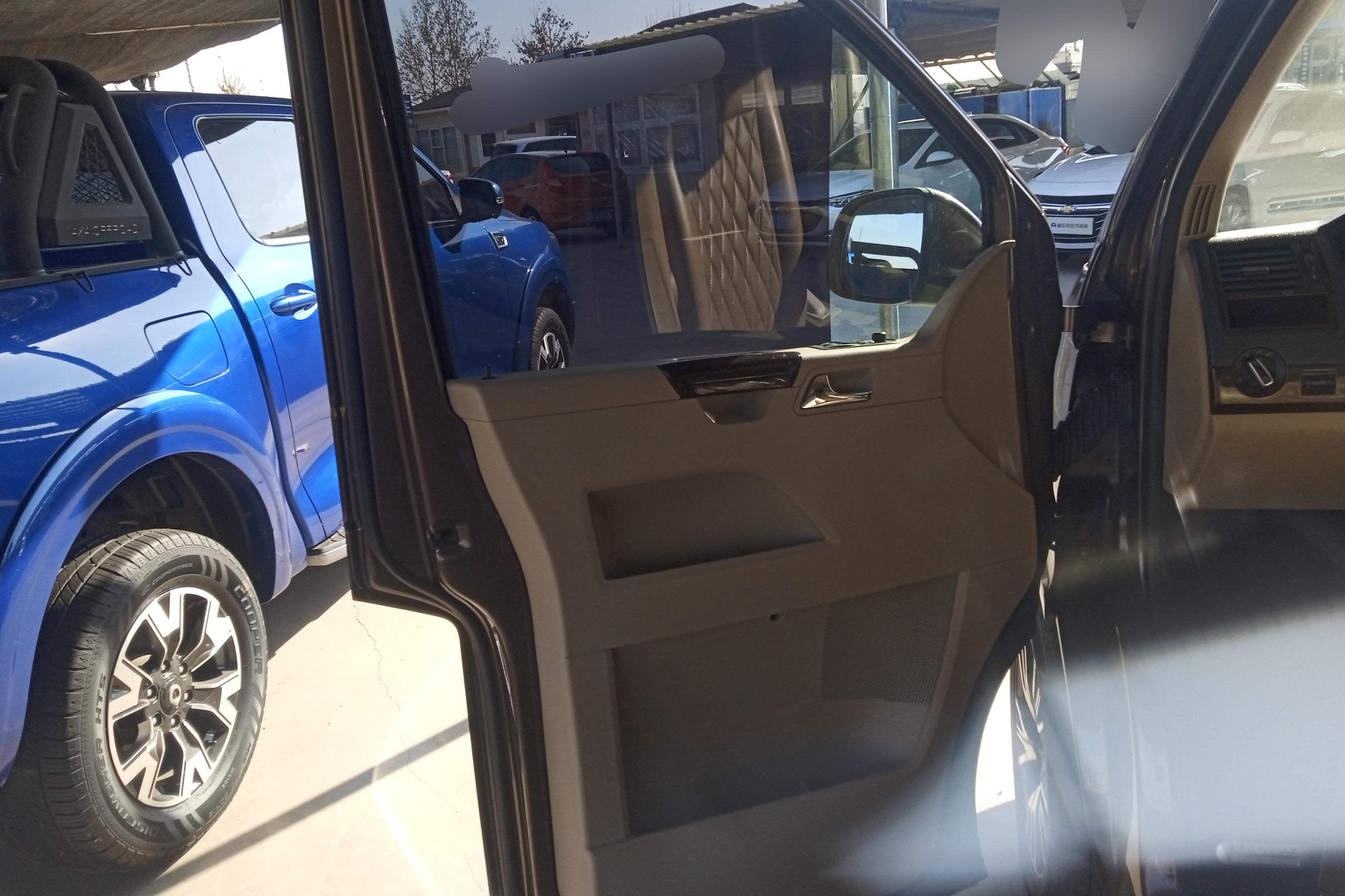 Volkswagen Caravelle 2015 immagine di auto #24