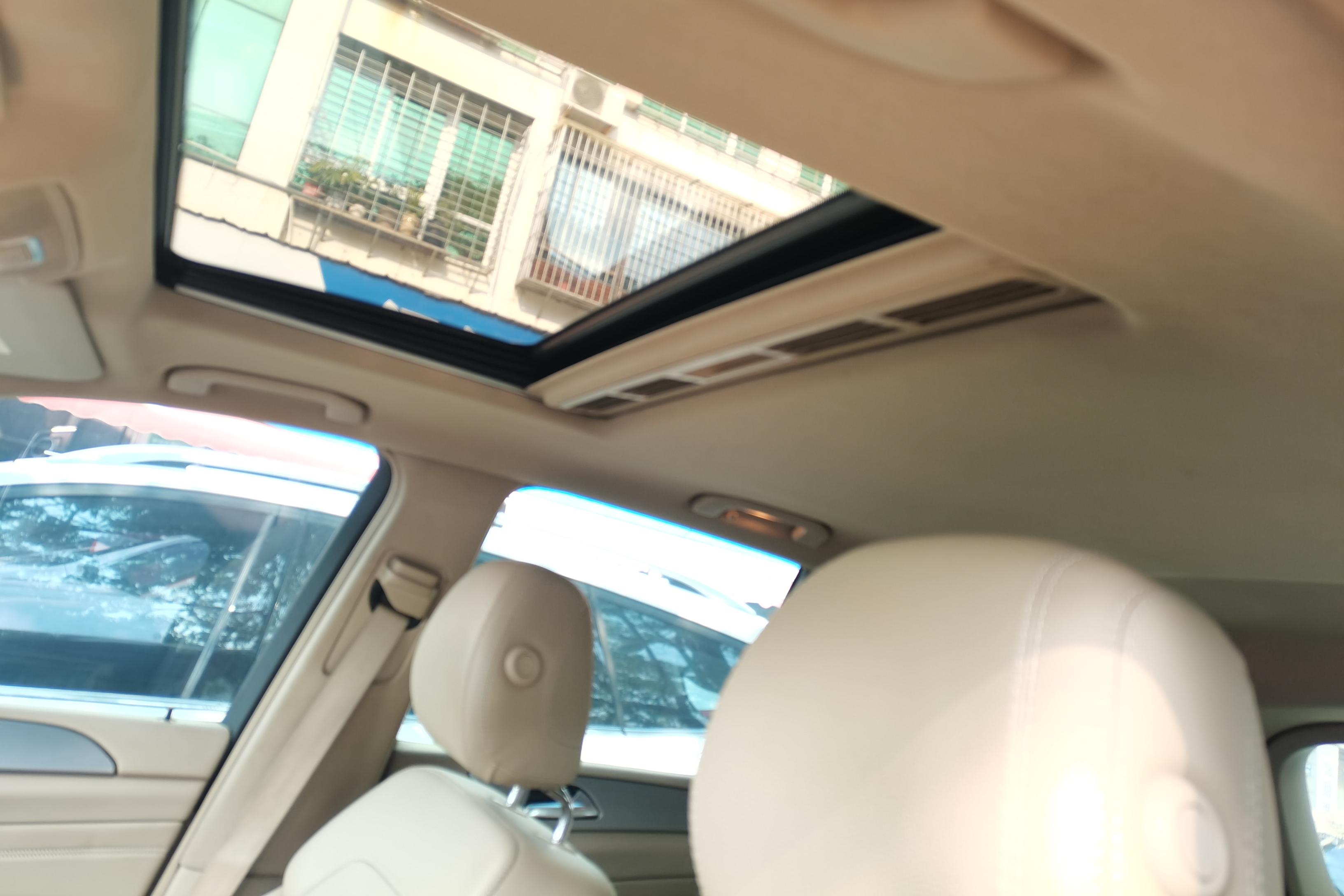 Mercedes-Benz M Class 2013 car image #24