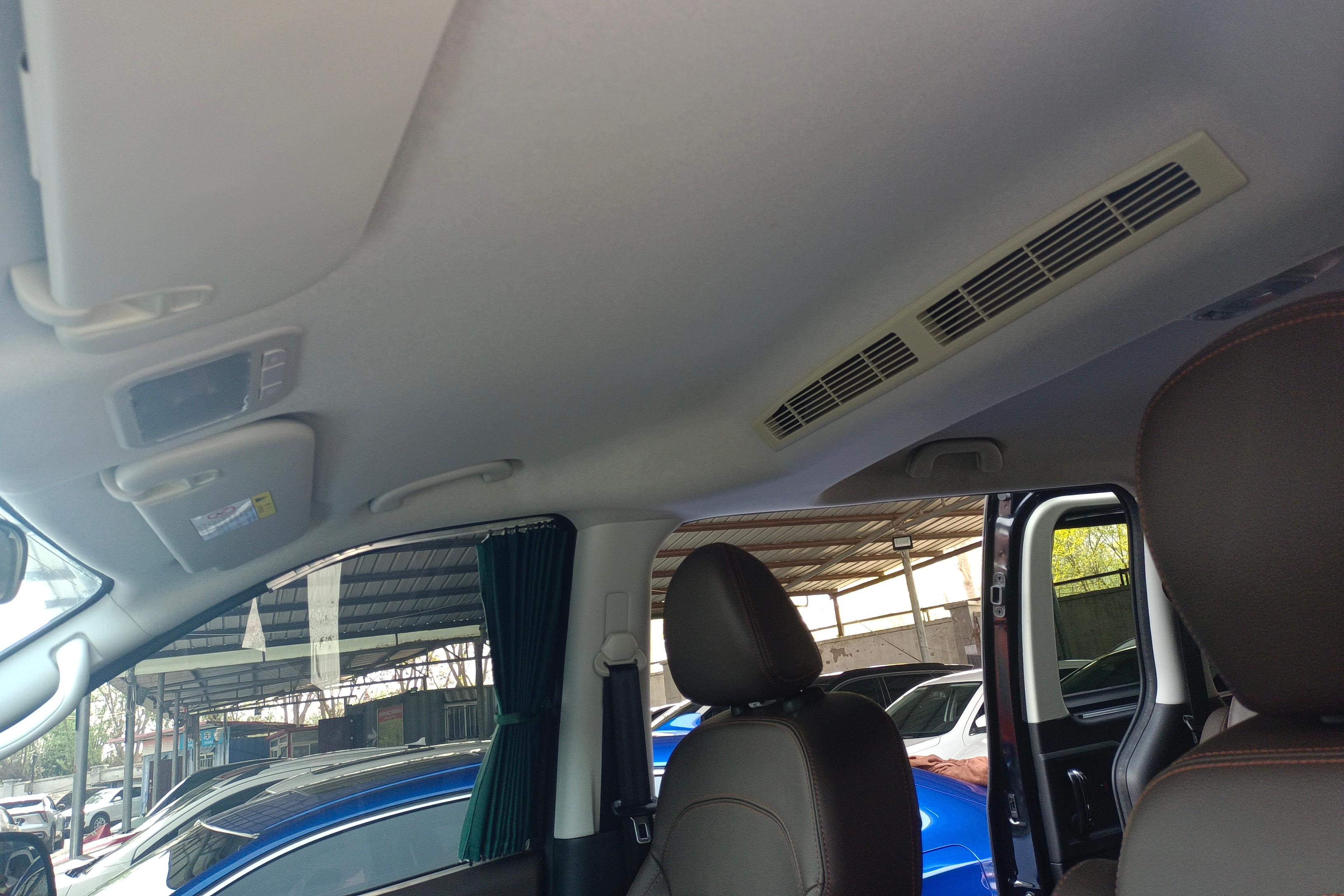 Forthing Lingzhi PLUS 2021 #24 Forthing Lingzhi PLUS 2021 car image #24