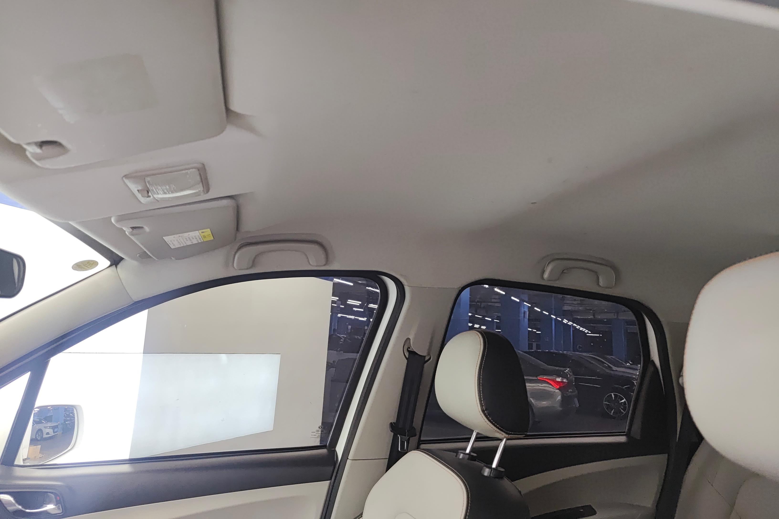 Forthing JOYEAR XV 2017 car image #24