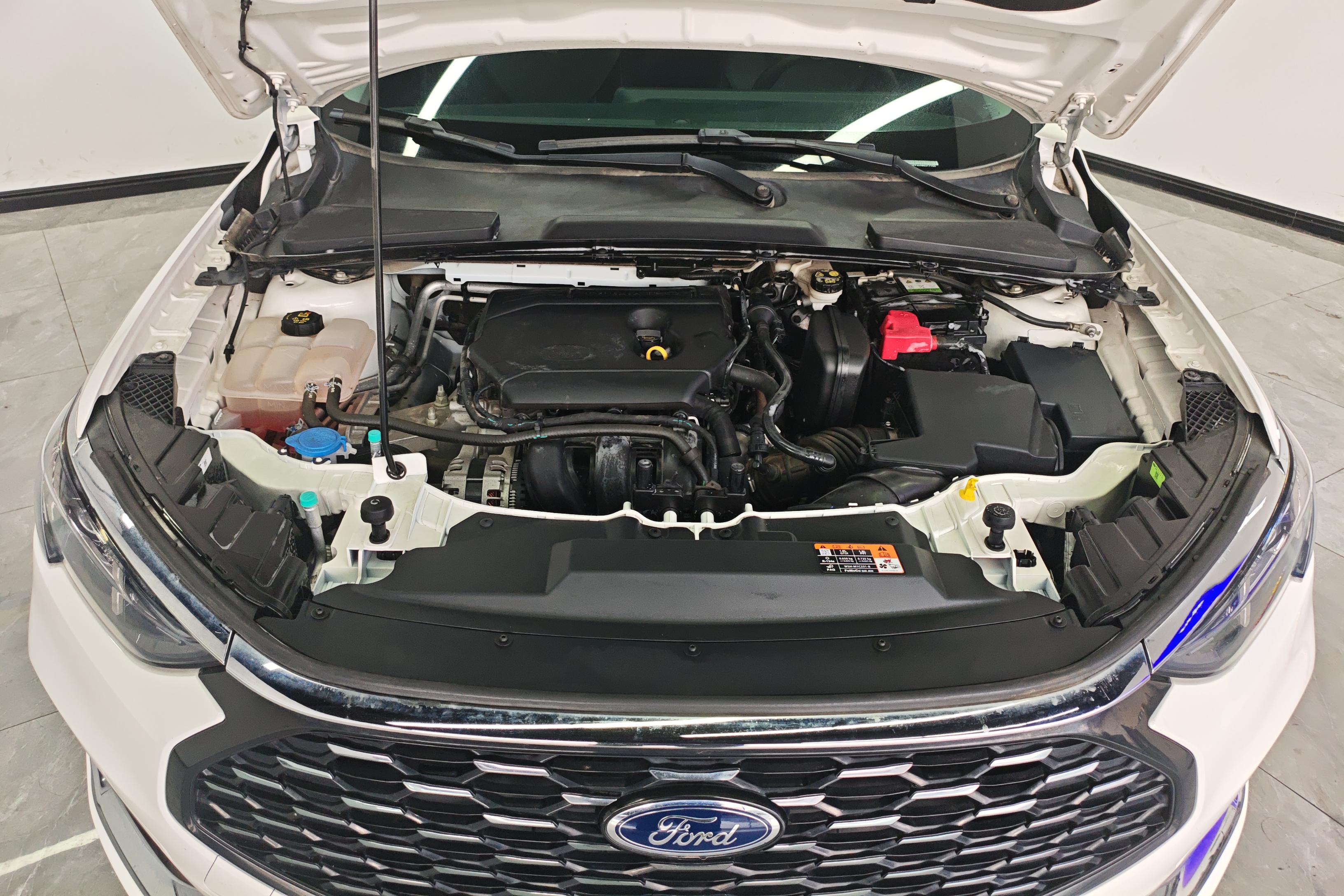 Ford Escort 2022 car image #24