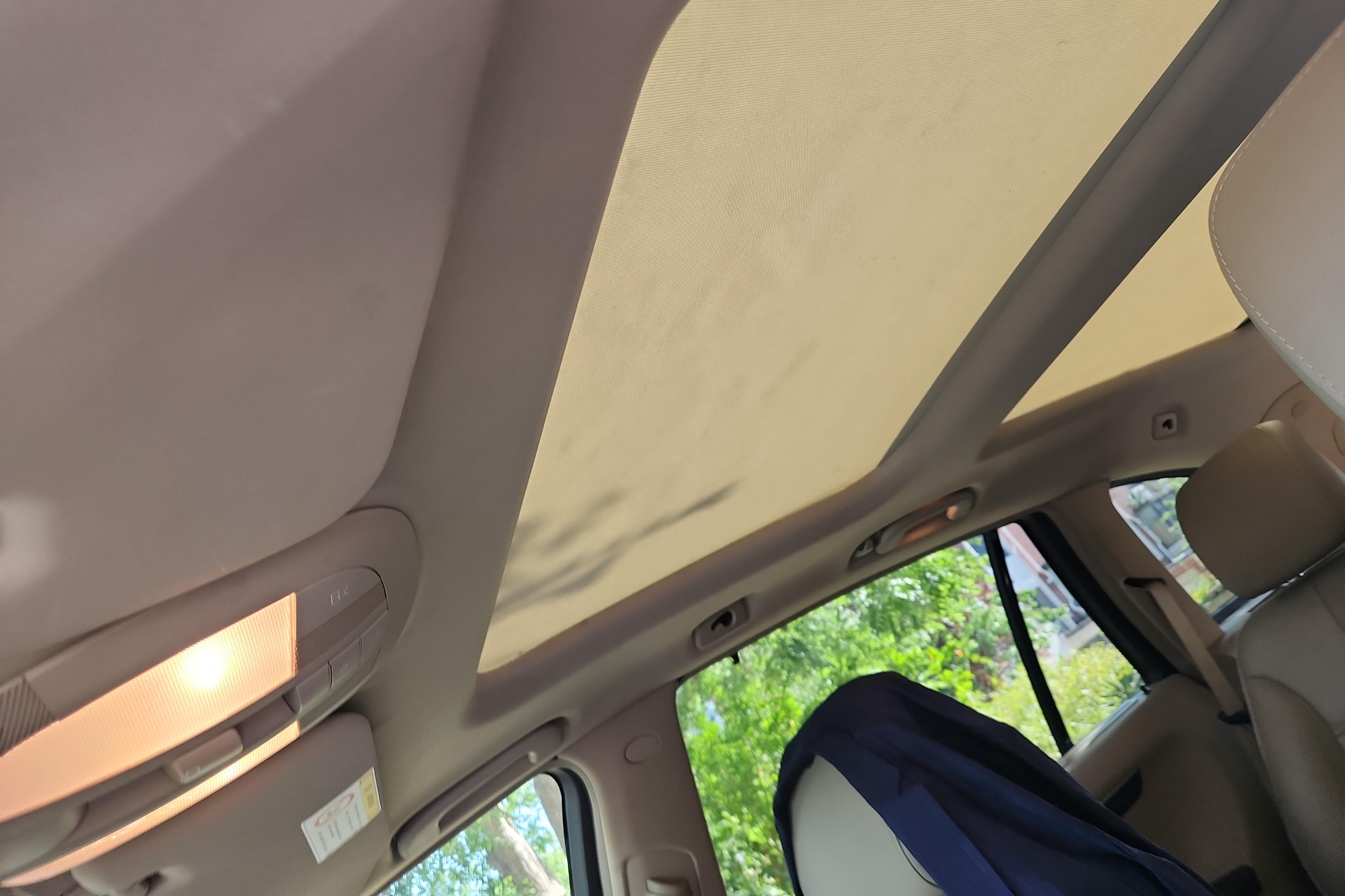 Mercedes-Benz R Class 2017 car image #24