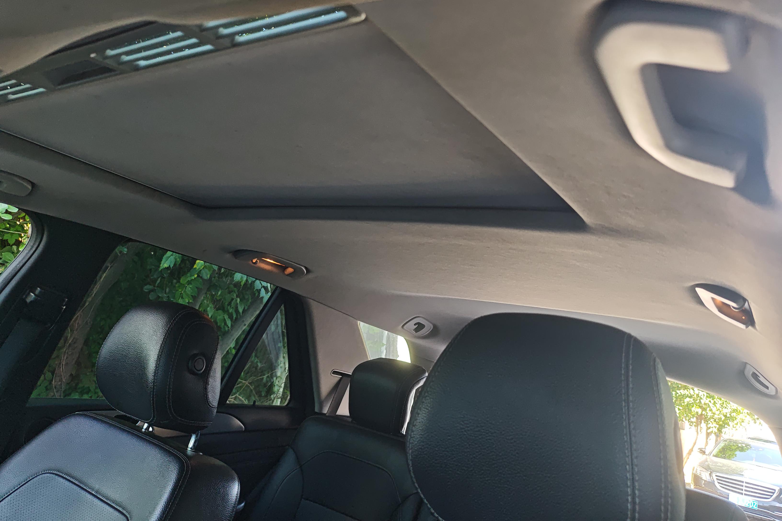 Mercedes-Benz M Class 2015 car image #24