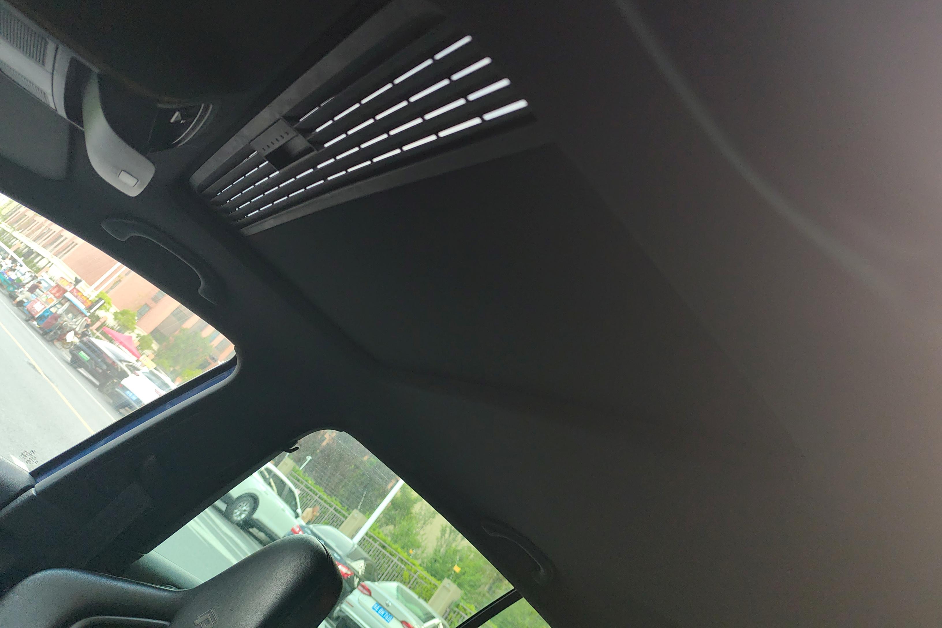 Volkswagen Gol 2011 car image #24