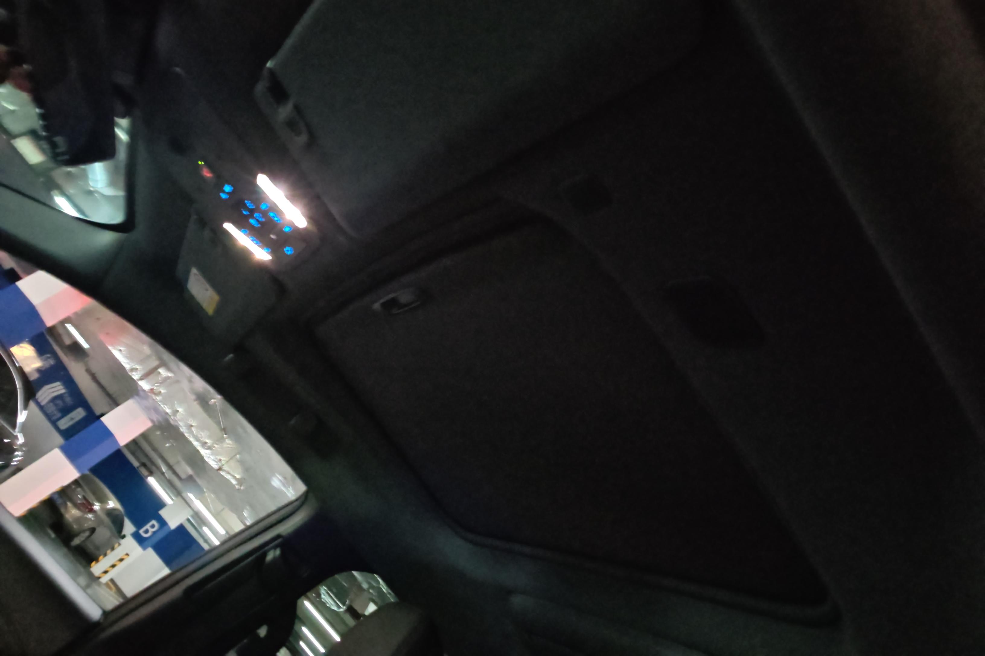 Toyota Granvia 2023 car image #24