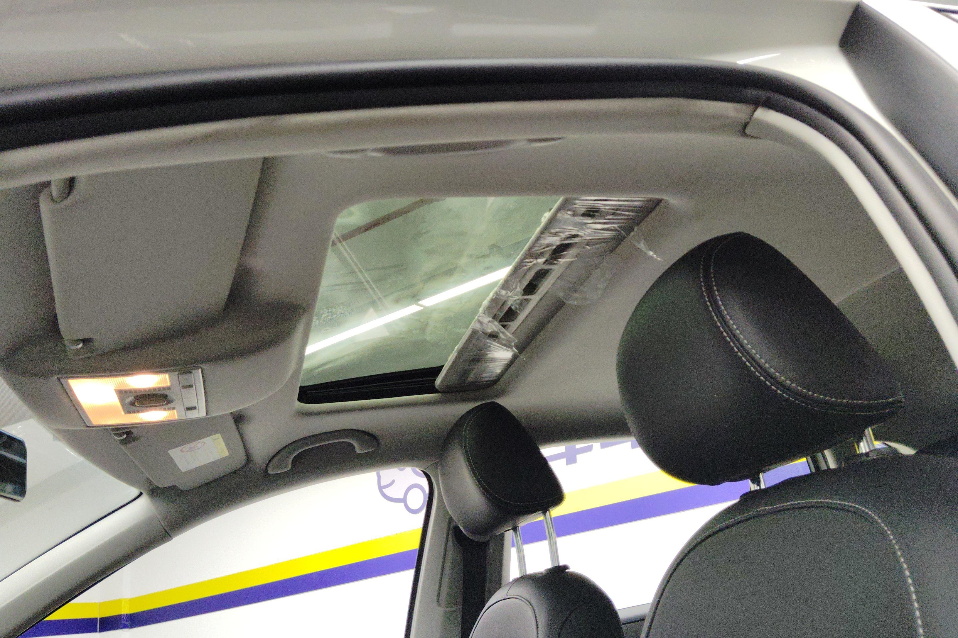 Skoda Rapid Spaceback 2016 car image #24