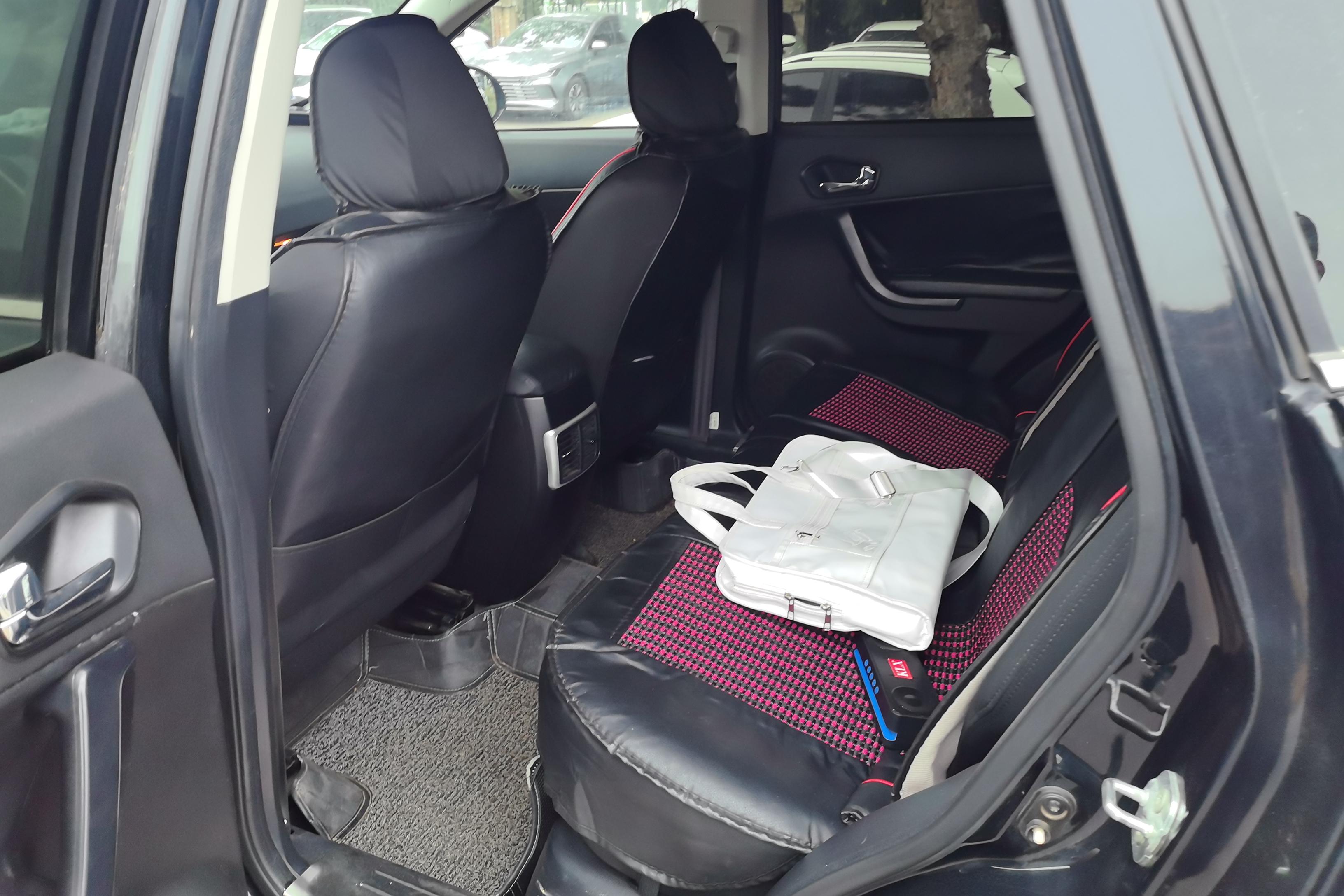 GAC Trumpchi GS5 2014 изображение автомобиля #24