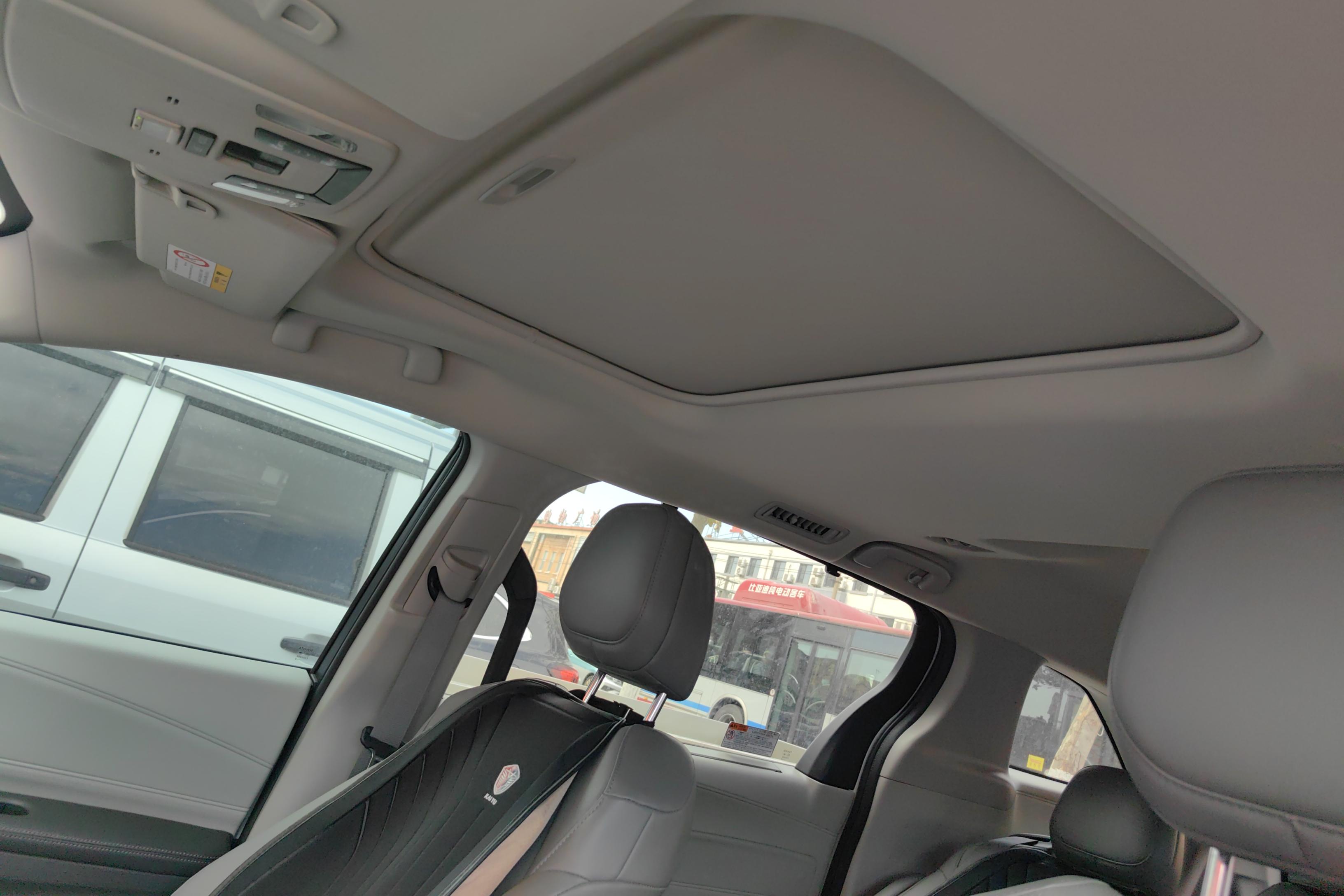 Toyota Granvia 2024 immagine di auto #24