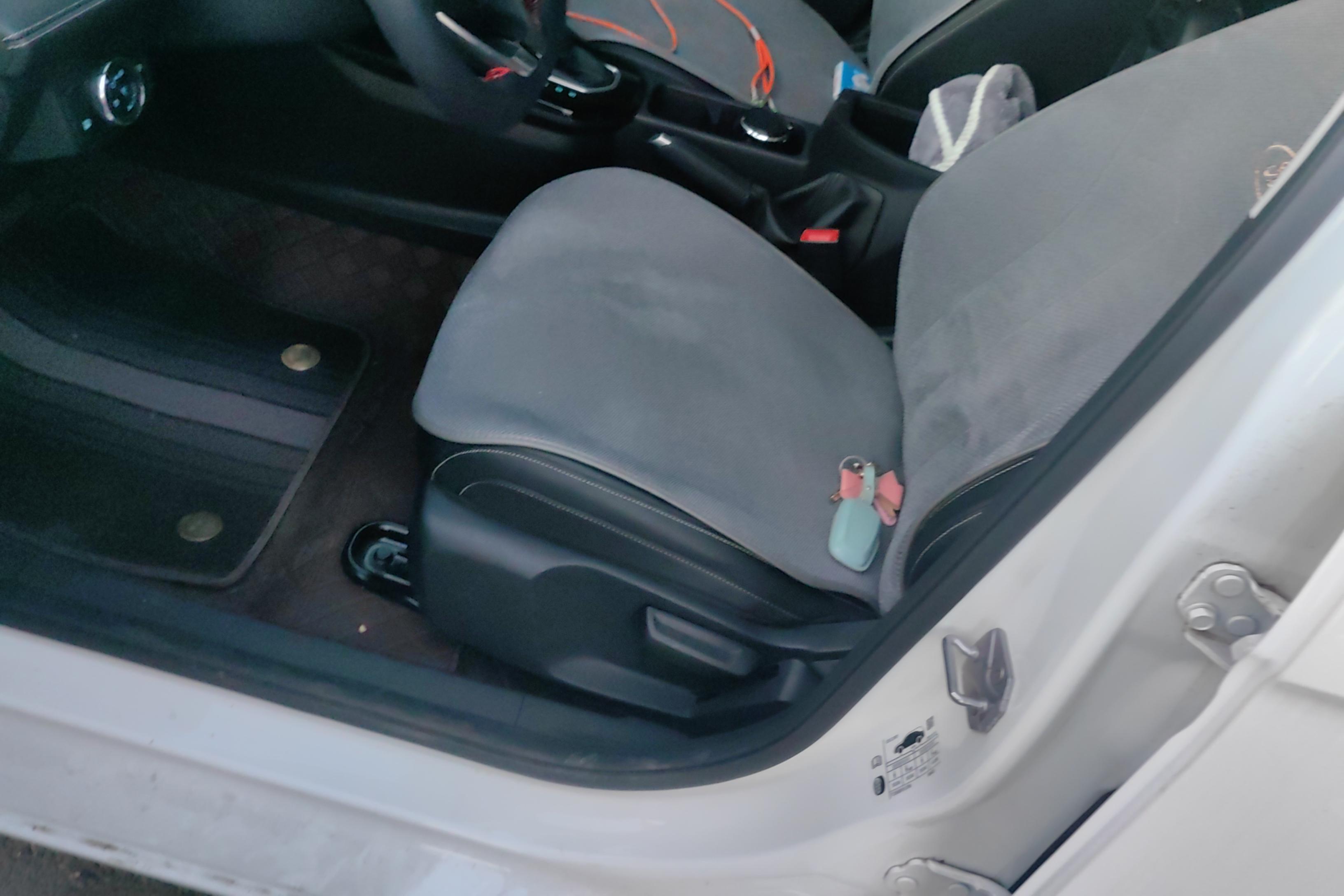 Ford Escort 2022 #24 Ford Escort 2022 car image #24