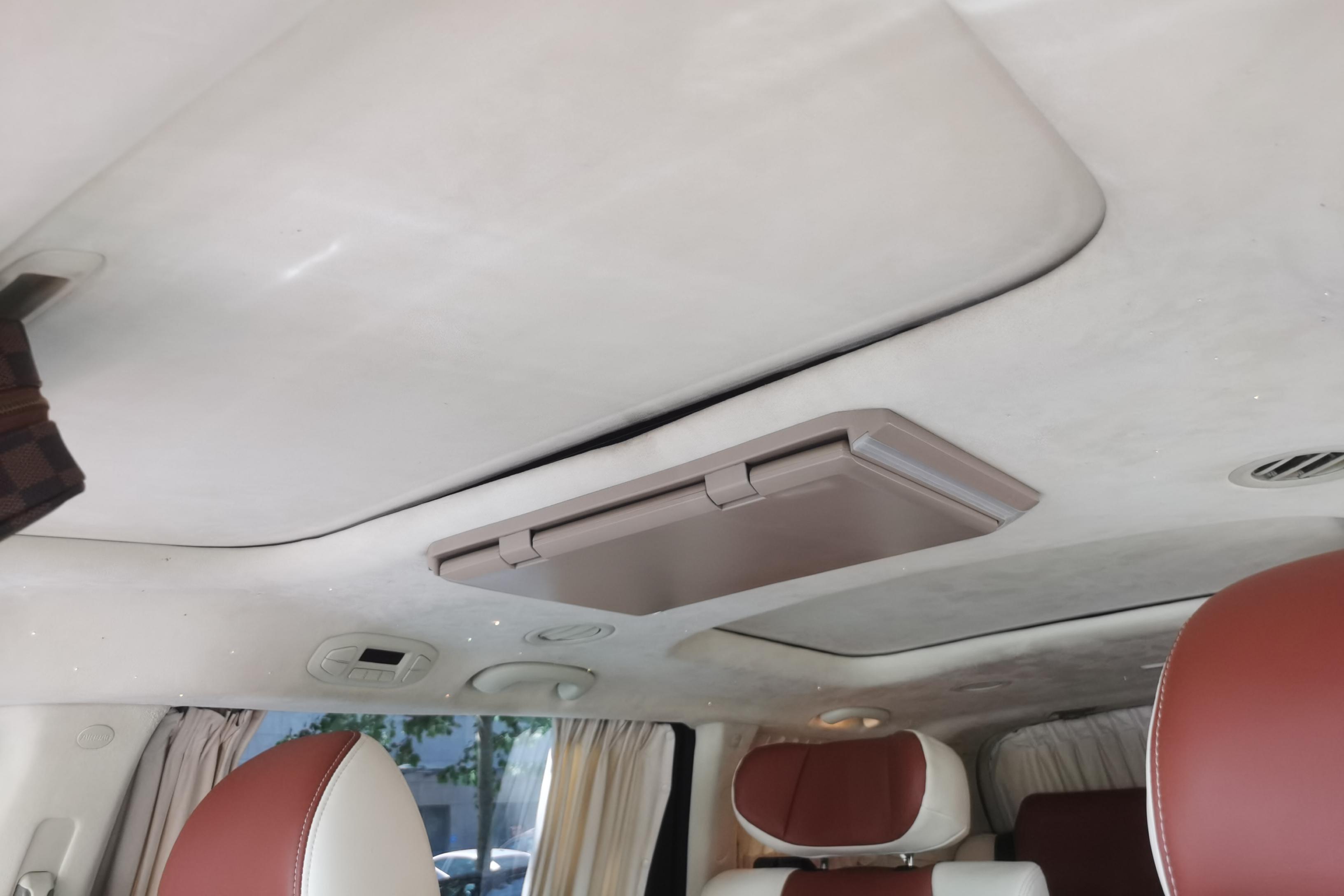 Kia Carnival 2016 изображение автомобиля #24