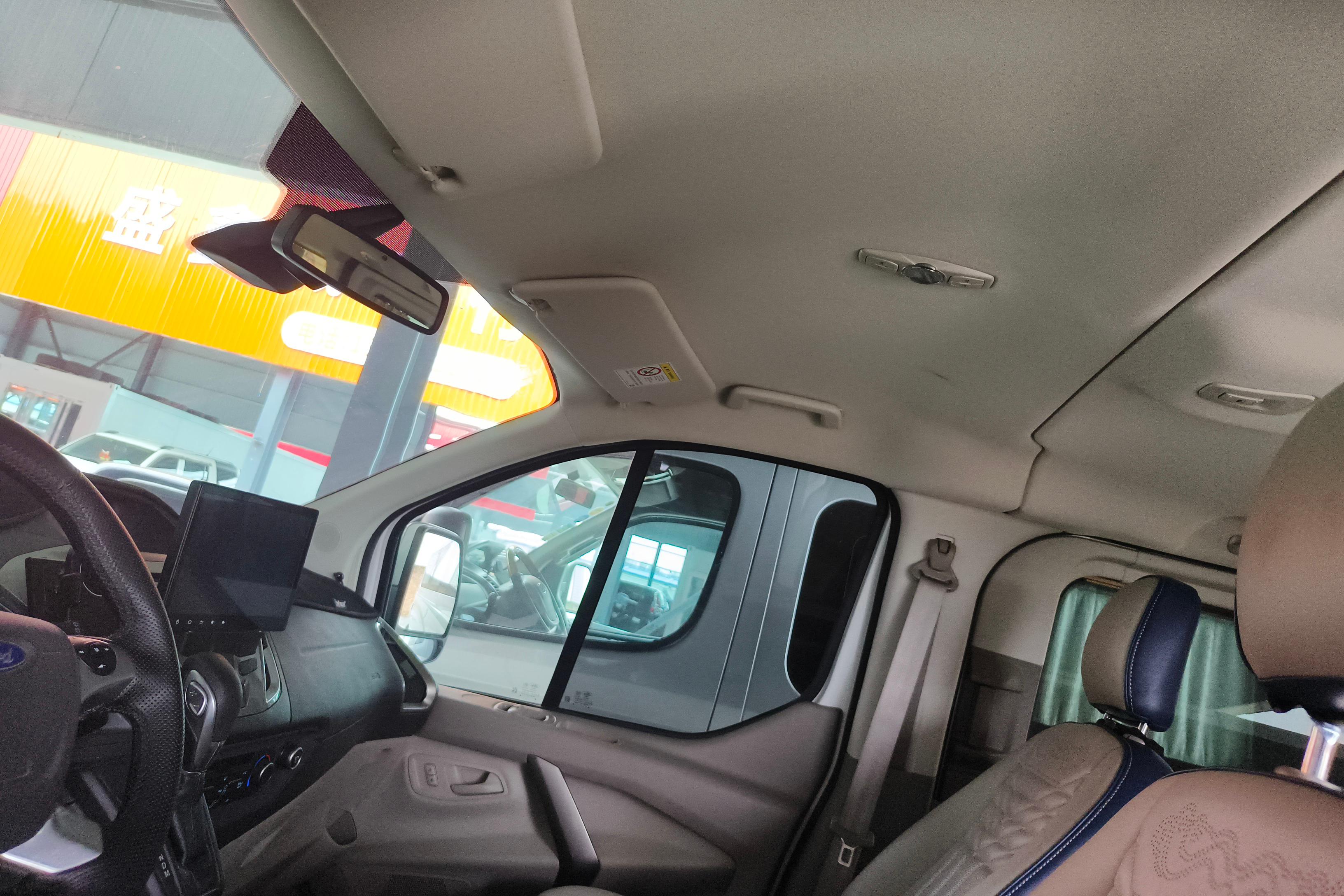 Ford Tourneo 2018 #24 Ford Tourneo 2018 car image #24