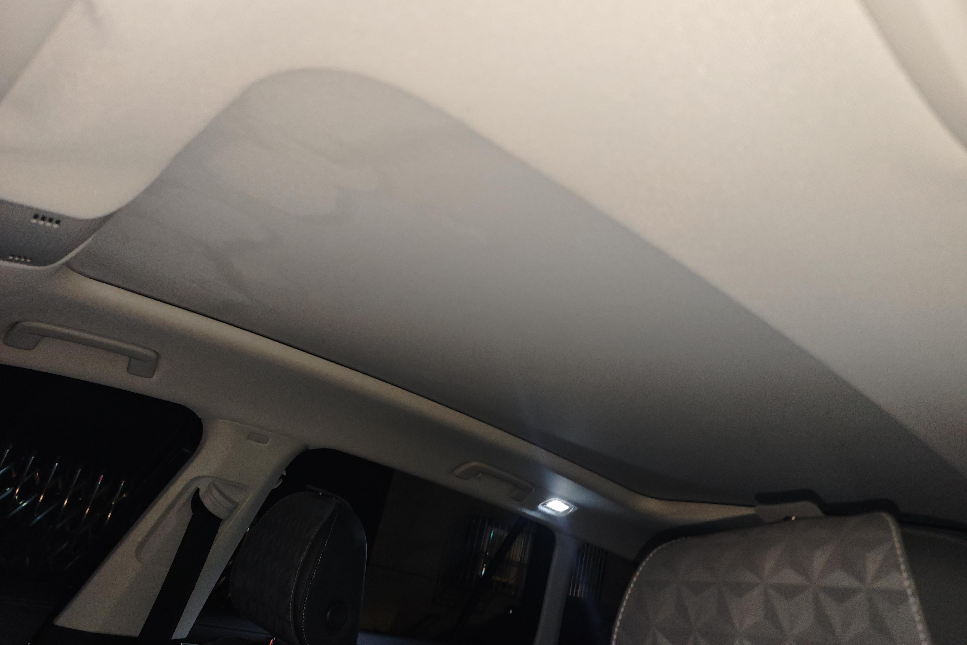 Volkswagen Tavendor 2023 car image #24