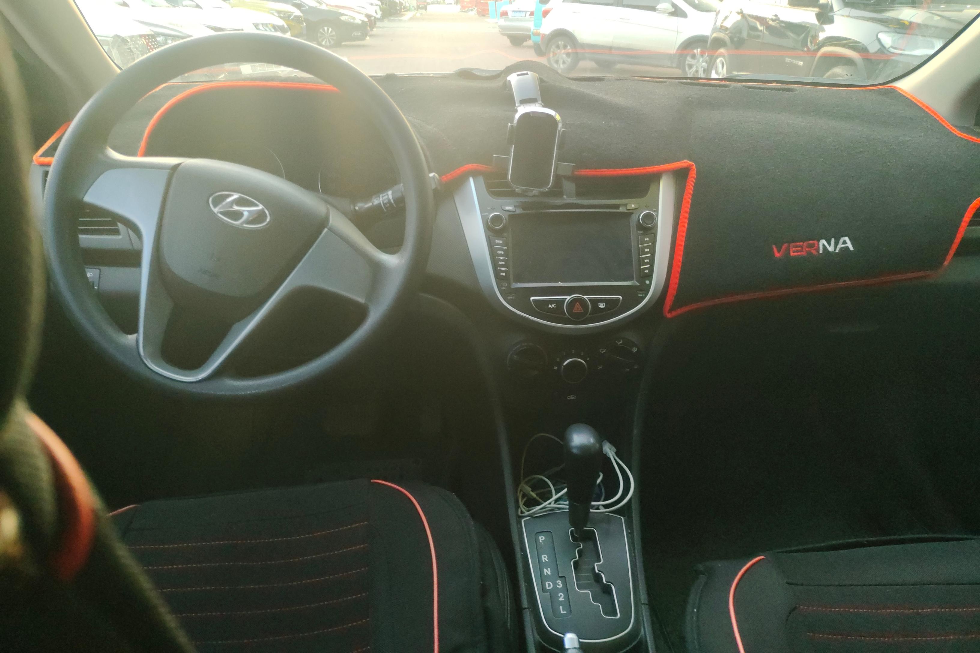 Hyundai Reina Hatchback 2014 #24 Hyundai Reina Hatchback 2014 immagine di auto #24