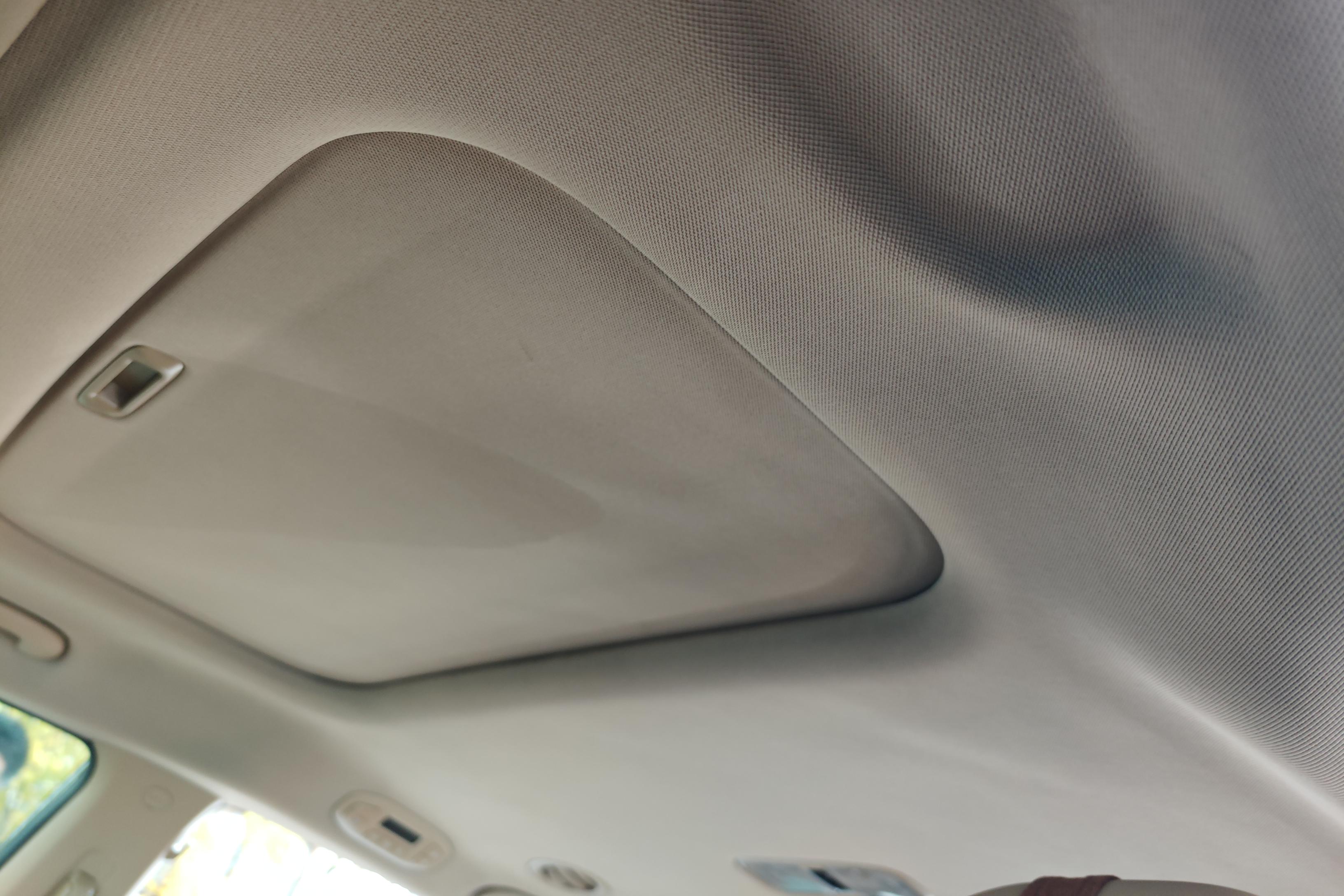 Kia Carnival 2016 immagine di auto #24