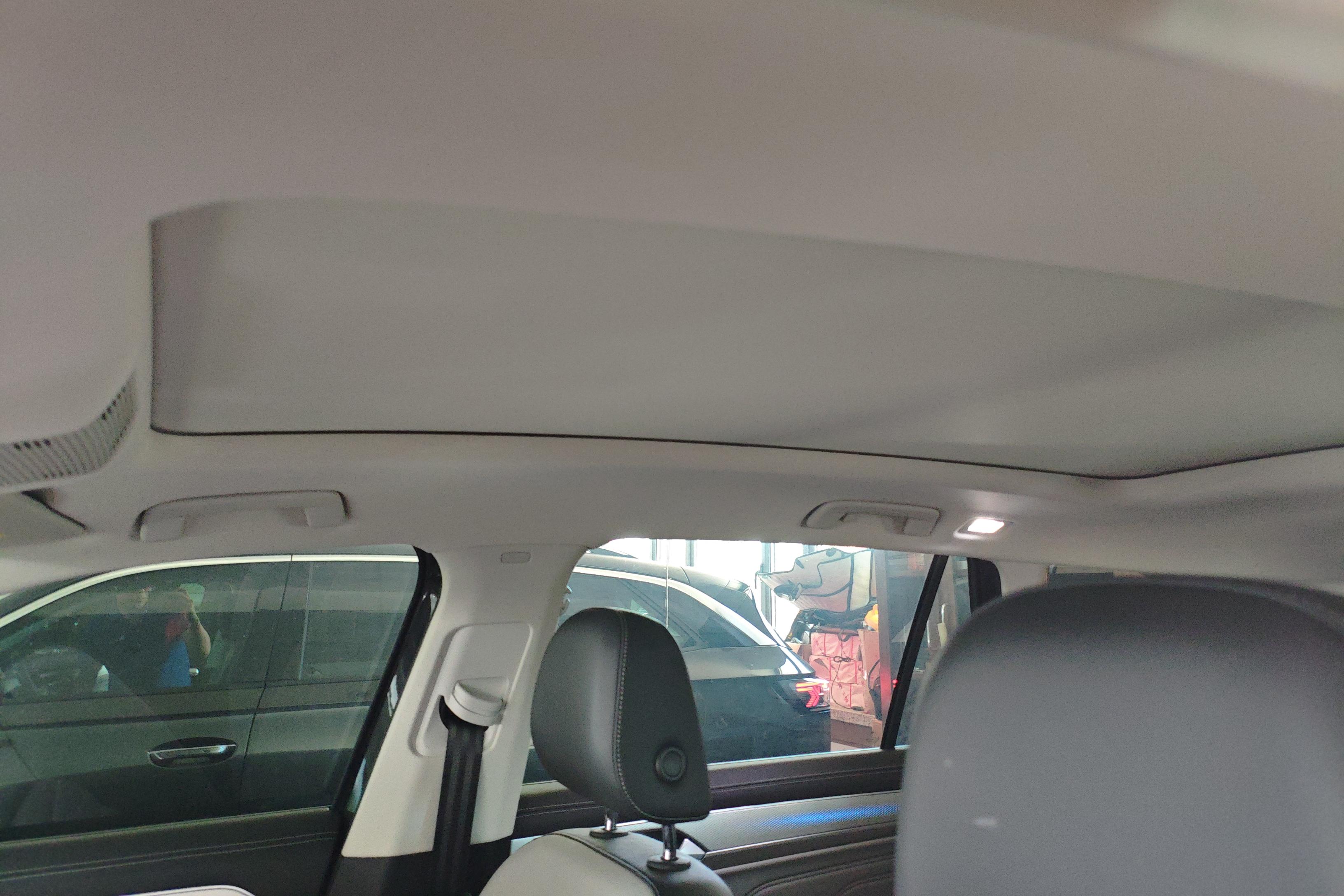 Volkswagen Tavendor 2023 car image #24