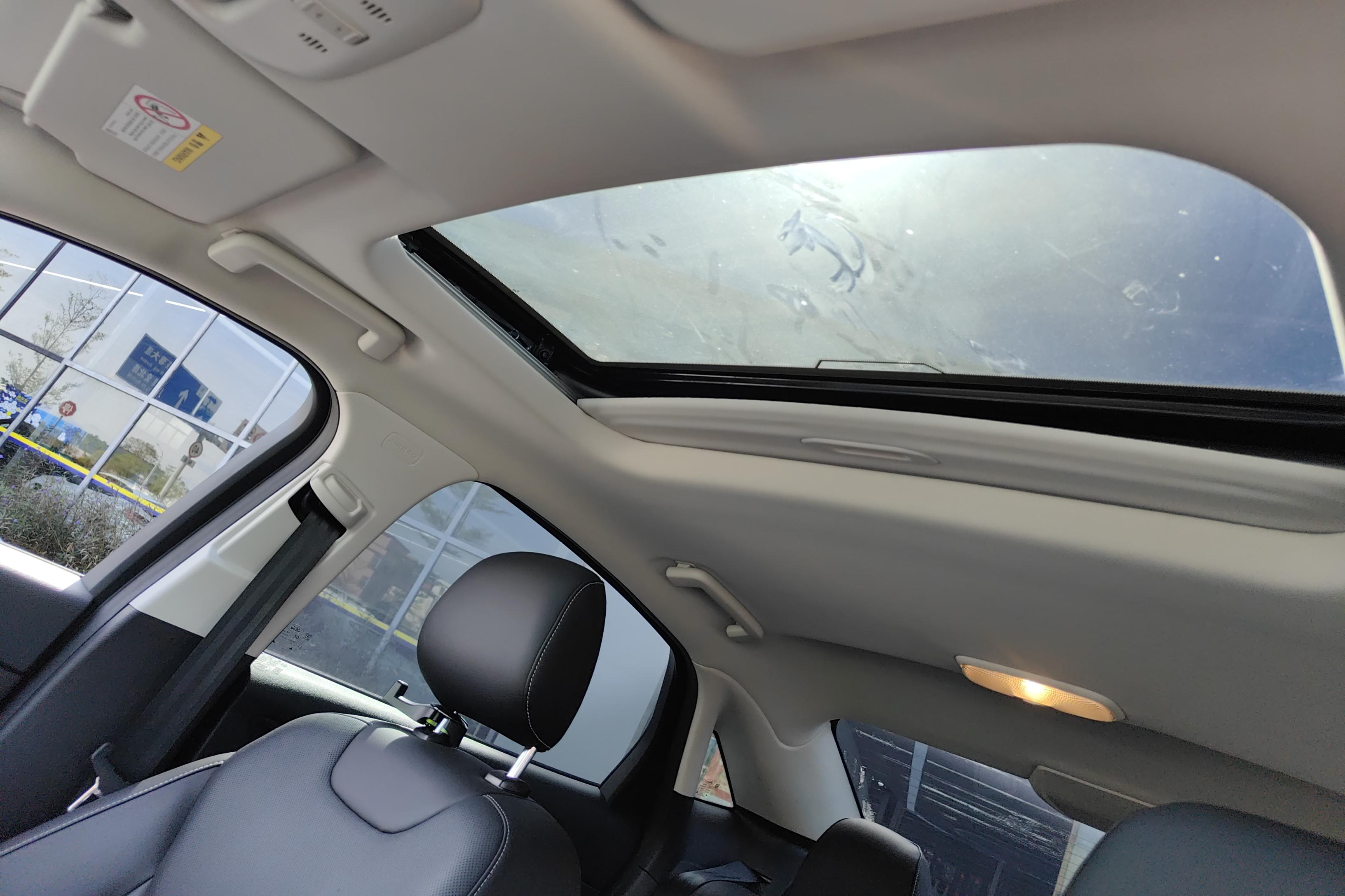 Ford Escort 2022 car image #24