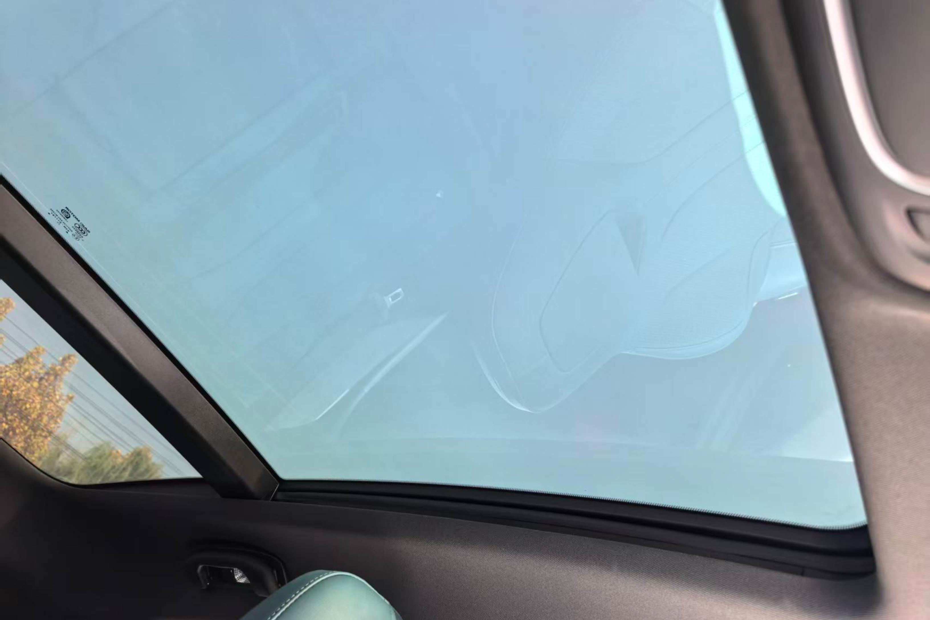 MG ES5 2023 car image #24