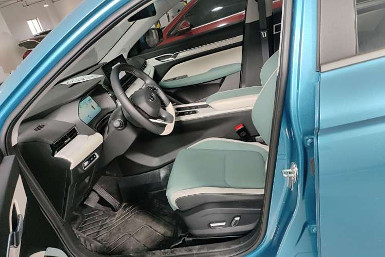 GEELY Emgrand L HiP 2023 car image #24