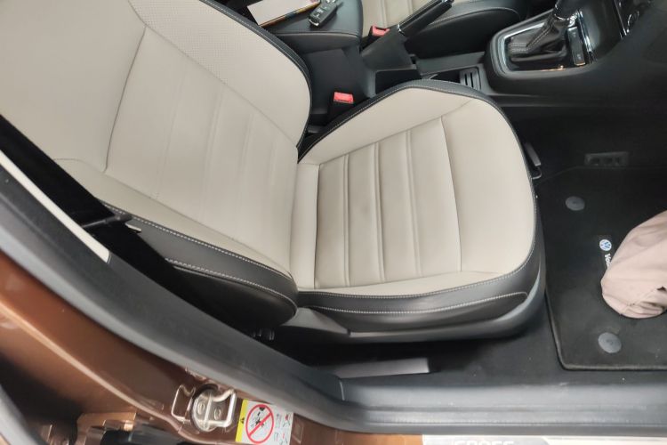 Volkswagen Cross Lavida 2017 صورة سيارة #24