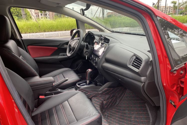 Honda Fit (Imported) 2017 #24 Honda Fit (Imported) 2017 صورة سيارة #24