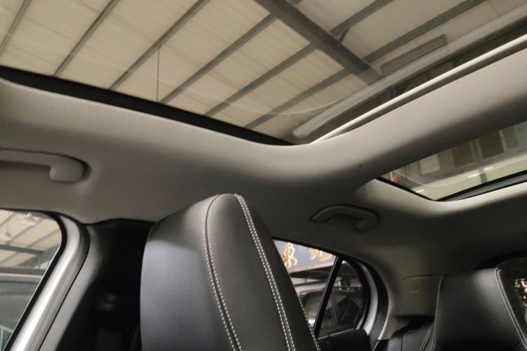 Mercedes-Benz GLA Class (Imported) 2019 car image #24