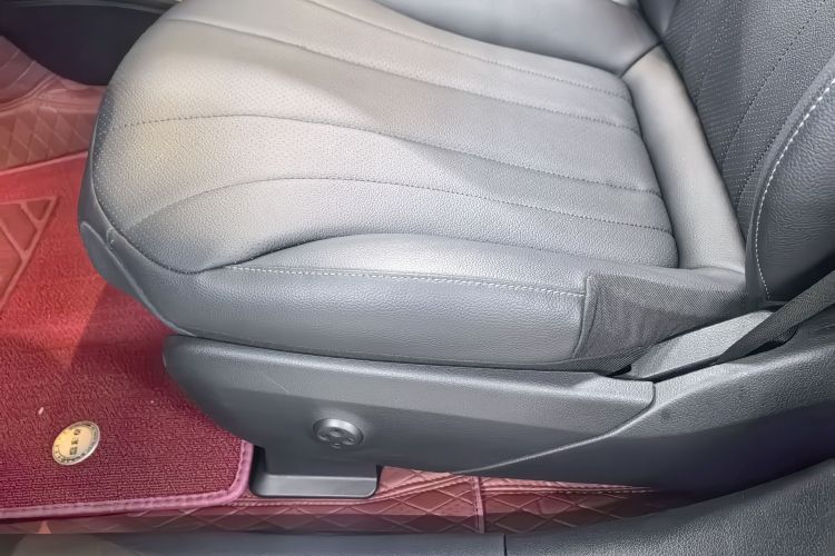 Mercedes-Benz EQE Class 2023 car image #24