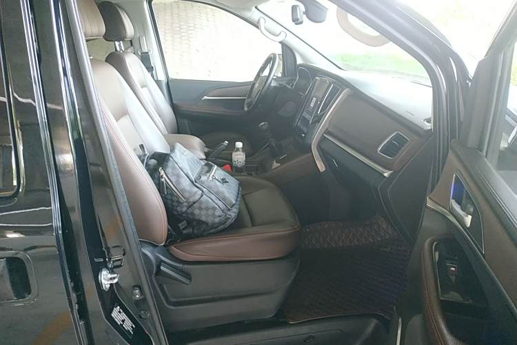 Forthing M7 2020 imagem de carro #24