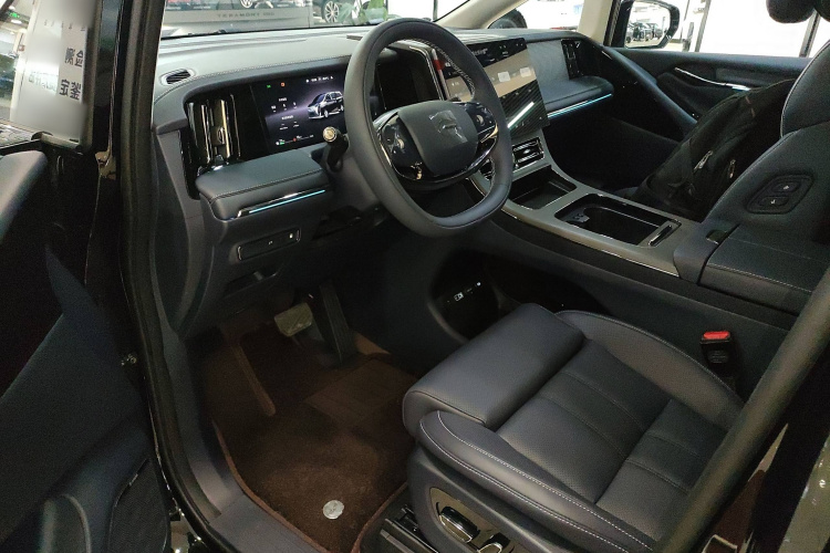 GAC Trumpchi Xiangwang M8 2025 car image #24