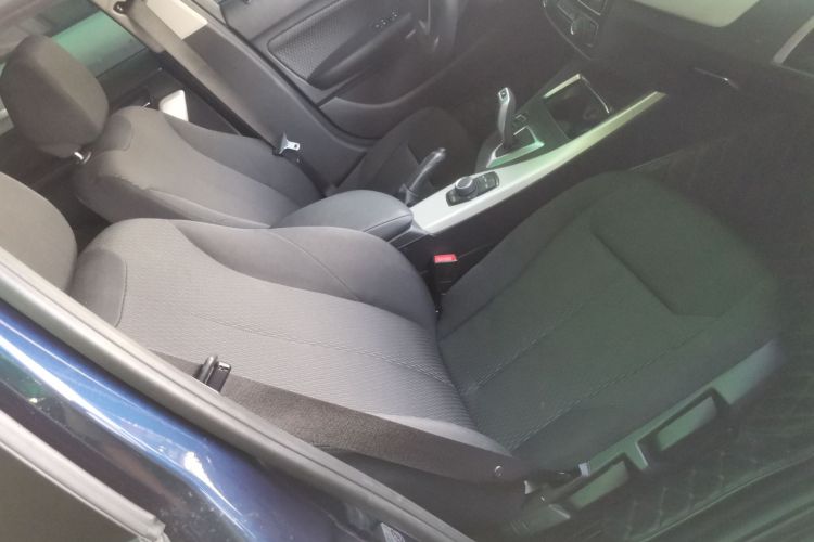 BMW 1 Series (Imported) 2019 #24 BMW 1 Series (Imported) 2019 car image #24