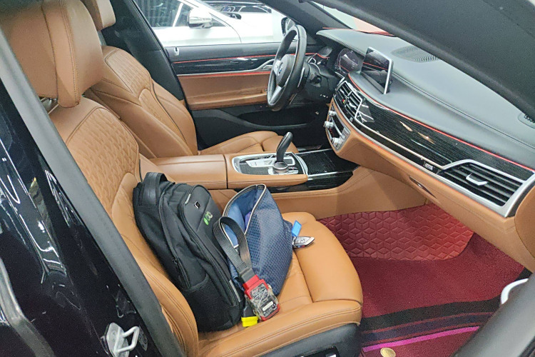 BMW M760Le 2021 #24 BMW M760Le 2021 car image #24