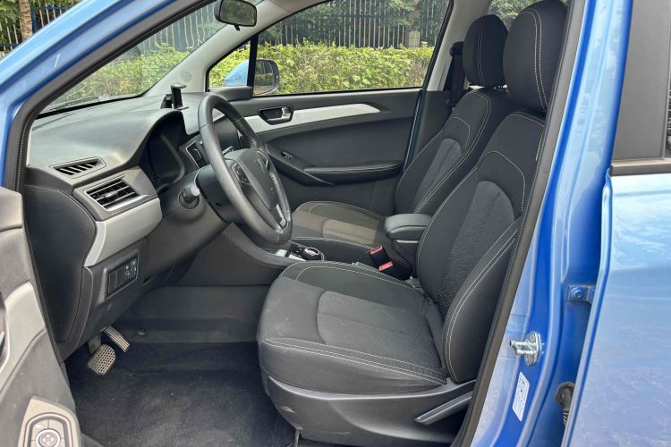 哪吒汽车 哪吒N01 2020 汽车图片 #24