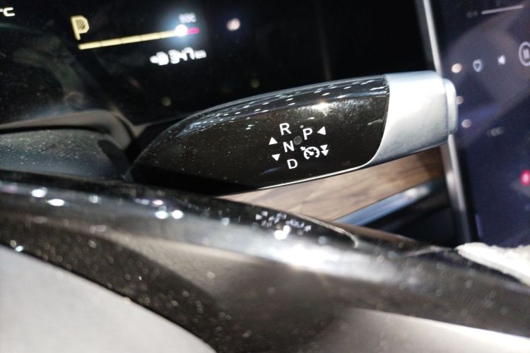 哪吒汽车 哪吒S 2023 汽车图片 #24