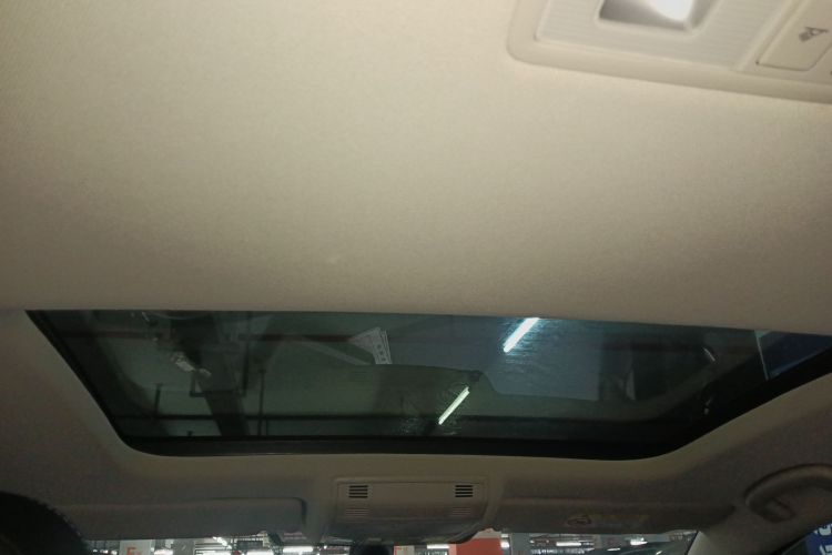 Volkswagen Golf Pure Electric 2020 car image #24