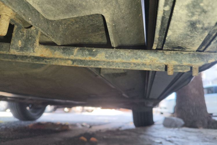 Forthing JOYEAR X5 2018 car image #24