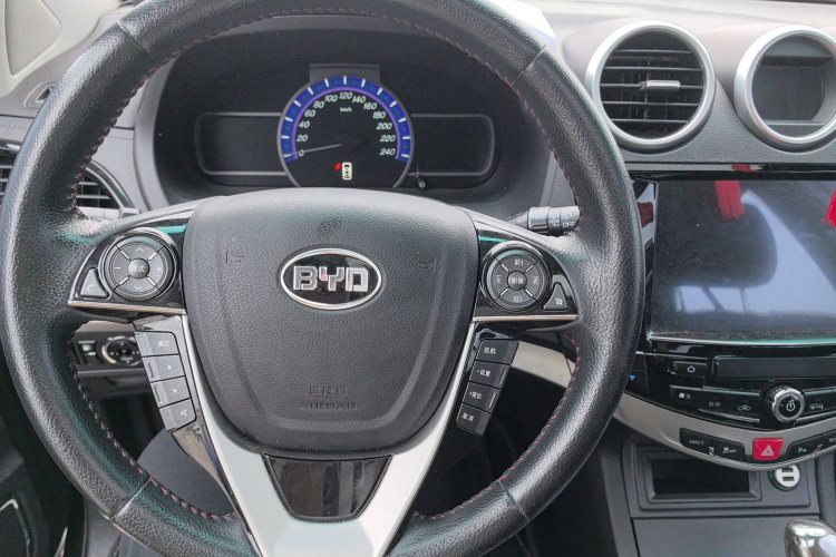 BYD S7 2017 image de voiture #24