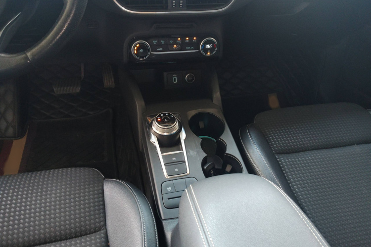 福特 福克斯 2020 汽车图片 #24