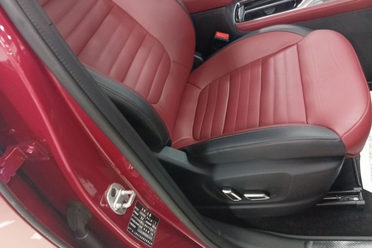 MG HS 2023 car image #24