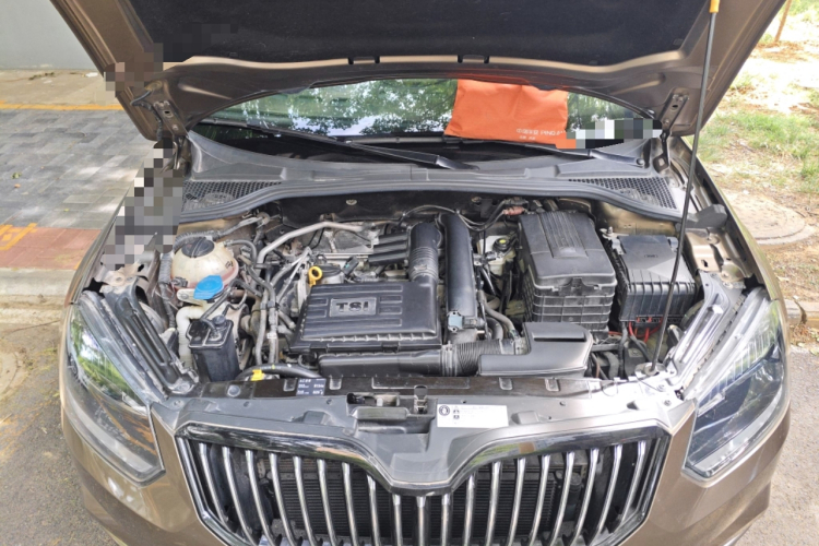 Skoda Yeti 2017 car image #24