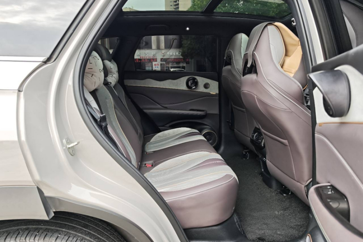 BYD Frigate 07 2023 #24 BYD Frigate 07 2023 car image #24