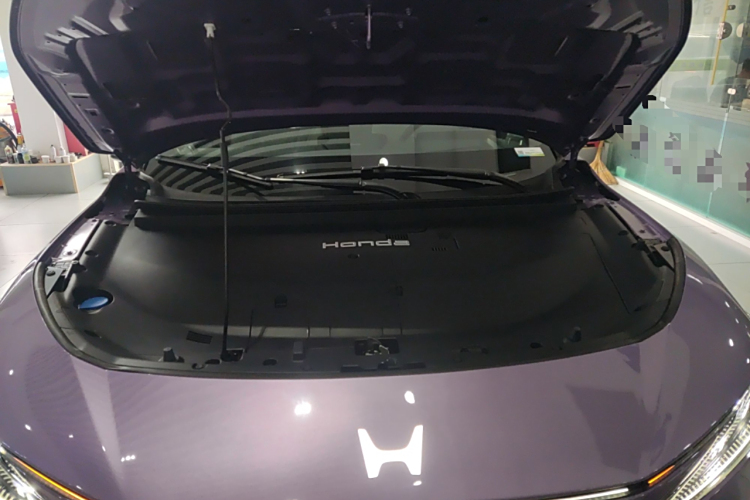 Honda P7 2025 car image #24