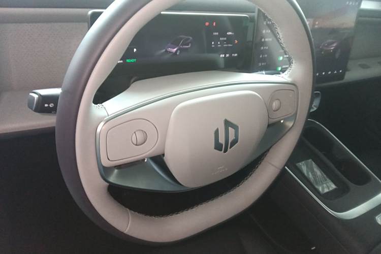 零跑汽车 零跑B01 2025 汽车图片 #24