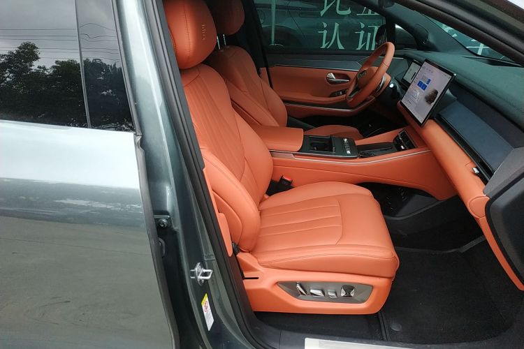 BYD Tang L 2025 immagine di auto #24