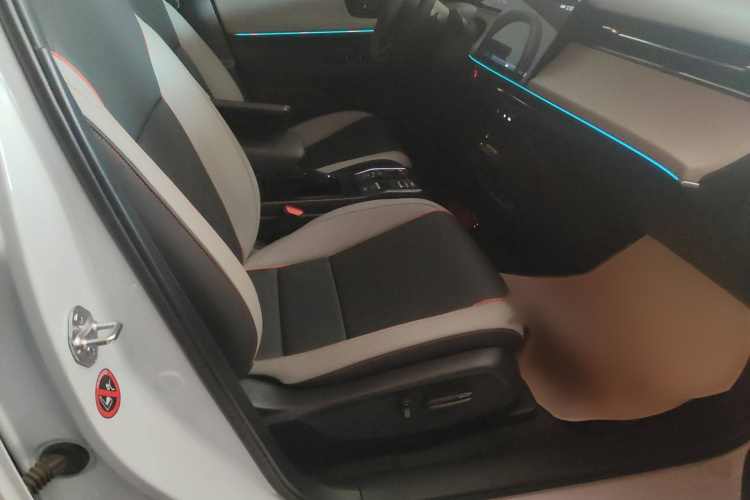 Honda e:NS2 2025 immagine di auto #24