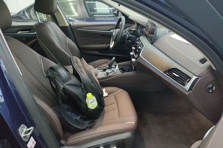 BMW M5 New Energy 2021 car image #24