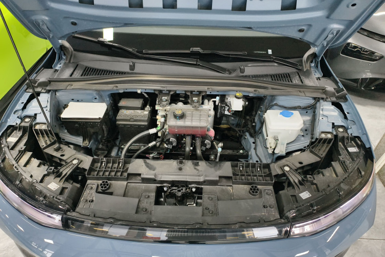 零跑汽车 零跑B01 2025 汽车图片 #24