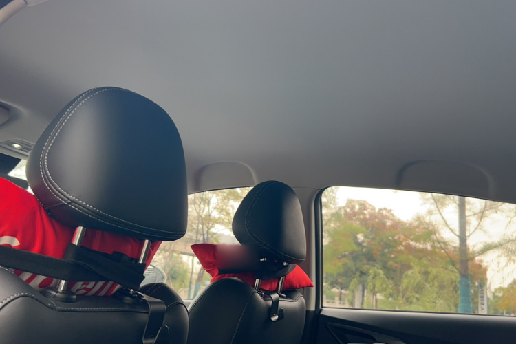 哪吒汽车 哪吒AYA 2023 汽车图片 #24