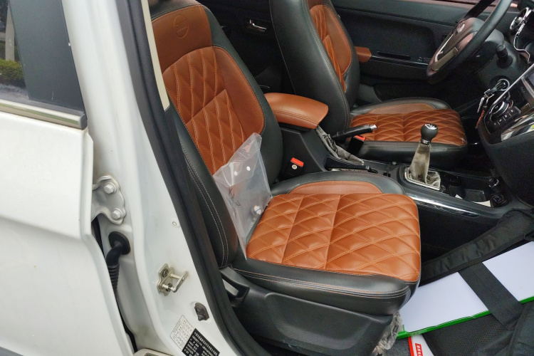 SWM斯威汽车 SWM斯威大虎 2017 #24 SWM斯威汽车 SWM斯威大虎 2017 汽车图片 #24