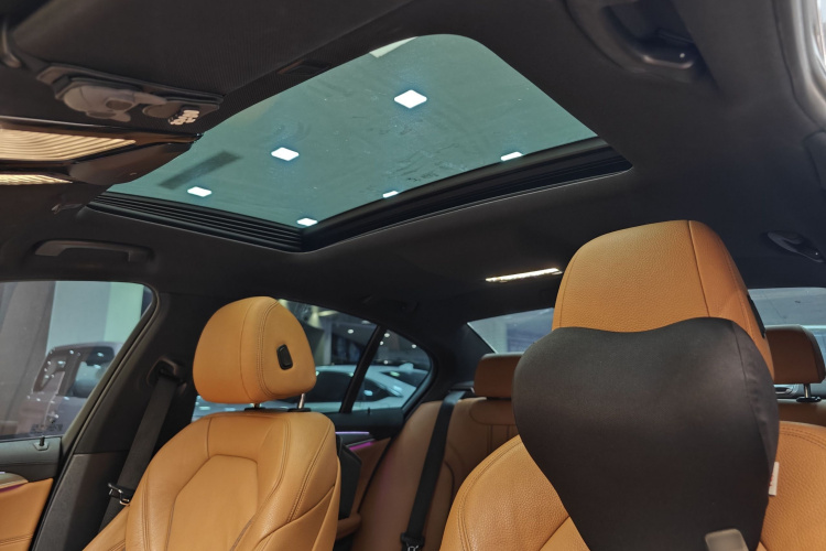 BMW 5 Series (Imported) 2020 #24 BMW 5 Series (Imported) 2020 car image #24